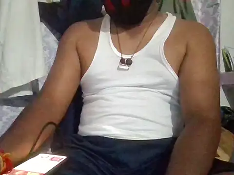 Snapshot of Mohan_Patel_35 chatting on 10.15.25 Mohan Patel 35 online show from 10.15.25