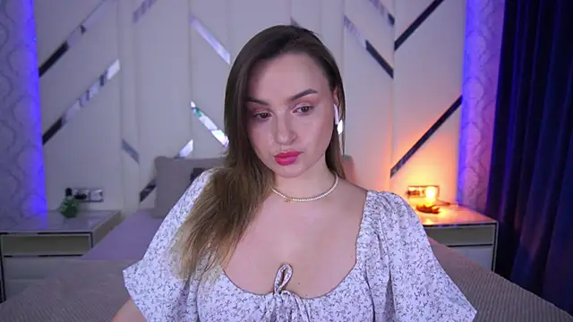 LindsieGreyy online show from 03.06.25