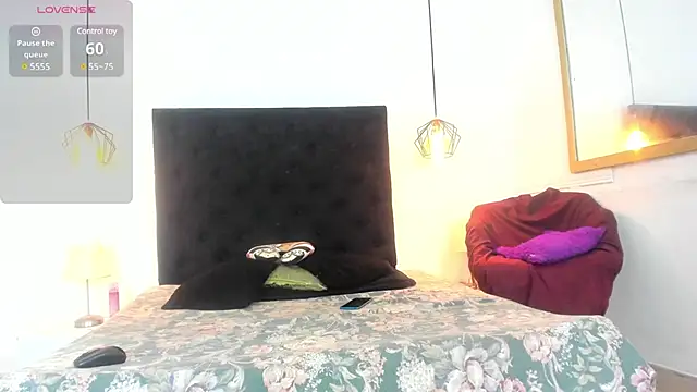 Snapshot of ChanelleJohnson_ chatting on 03.19.25 ChanelleJohnson online show from 03.19.25