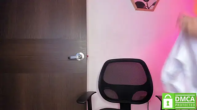 Dhalila  online show from 11.08.25