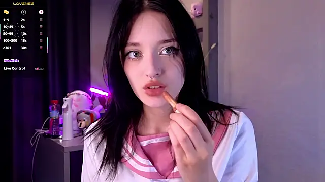 Snapshot of Hisoka_akerley chatting on 07.20.26 Hisoka akerley online show from 07.20.26