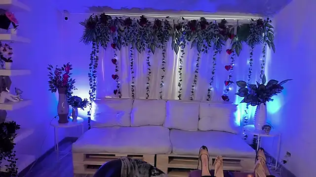 Snapshot of anuvyz_miller_ chatting on 09.12.25 anuvyz miller online show from 09.12.25