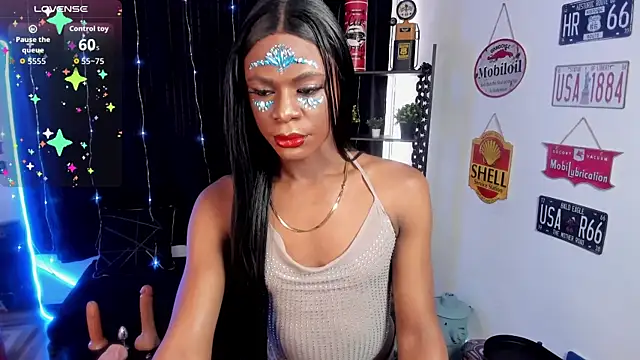 Snapshot of anuvyz_miller_ chatting on 10.31.25 anuvyz miller online show from 10.31.25