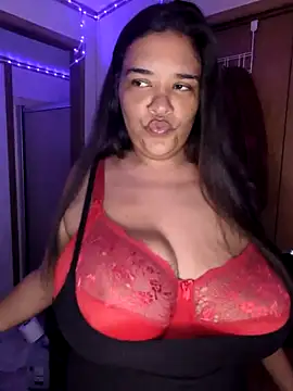Mrsaustin92 online show from 10.19.25