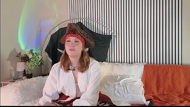 Saint Vicious online show from 10.24.25