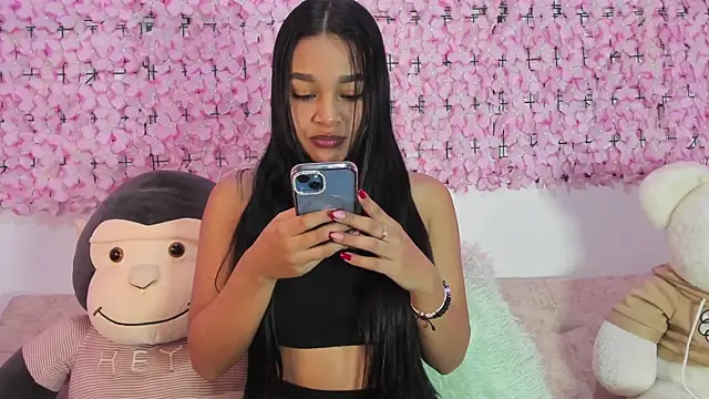 Lynda Bonnie online show from 11.15.25