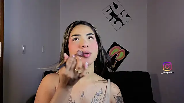 Maryybellax online show from 12.19.25