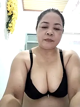 Baby-bigtits2024 online show from 09.23.25