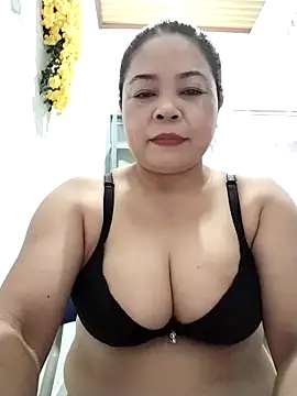 Baby-bigtits2024 online show from 10.18.25