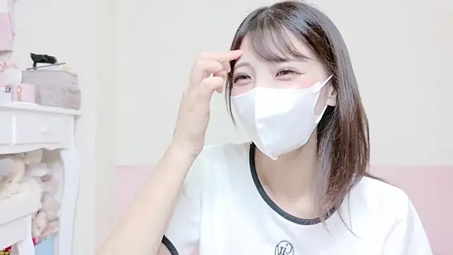 Snapshot of -nyanko- chatting on 10.15.25 -nyanko- online show from 10.15.25