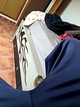 Snapshot of mikeee6538 chatting on 12.16.25 mikeee6538 online show from 12.16.25