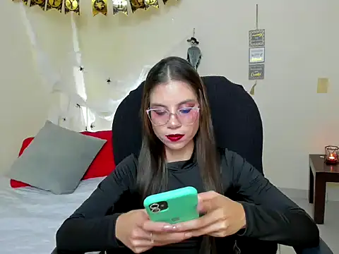 veronicamiller22 online show from 10.31.25