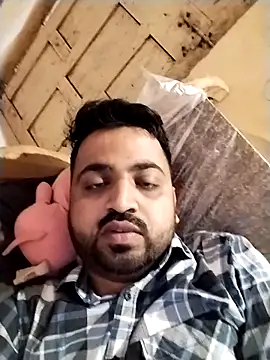 Snapshot of Vij717 chatting on 03.08.25 Vij717 online show from 03.08.25