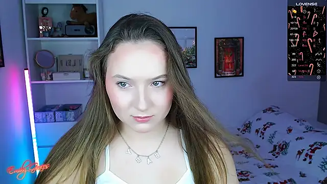 Snapshot of EmilyxxGraces chatting on 12.20.25 EmilyxxGraces online show from 12.20.25