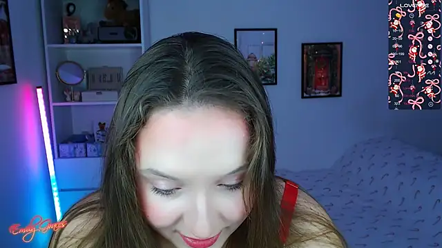 Snapshot of EmilyxxGraces chatting on 12.22.25 EmilyxxGraces online show from 12.22.25