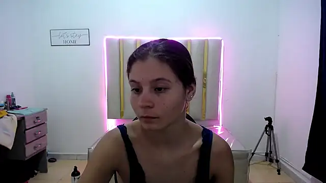Snapshot of flakita_sexyhot chatting on 09.23.25 flakita sexyhot online show from 09.23.25