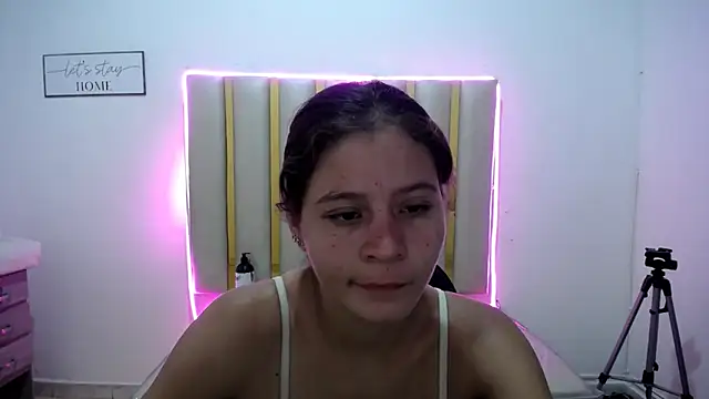 Snapshot of flakita_sexyhot chatting on 10.04.25 flakita sexyhot online show from 10.04.25