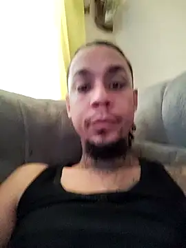 Snapshot of Rican8inches chatting on 02.08.25 Rican8inches online show from 02.08.25