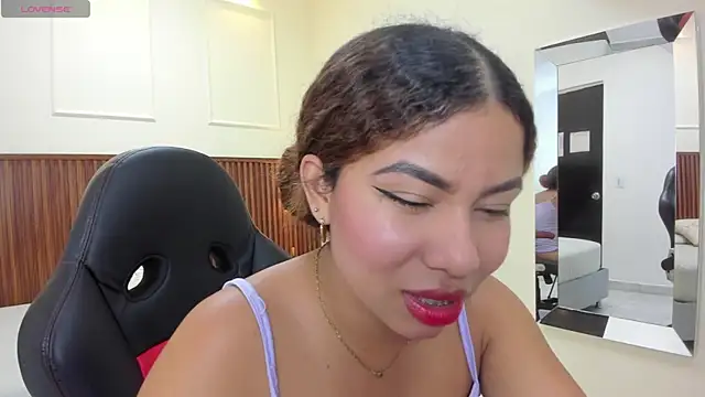 Snapshot of MELINAMARTINS chatting on 09.22.25 MELINAMARTINS online show from 09.22.25