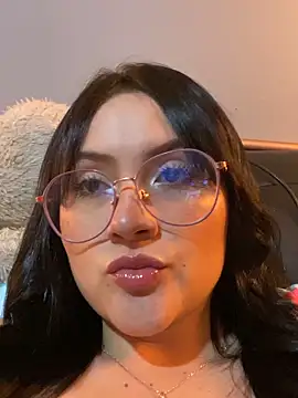 ValentinaOrtiz3 online show from 09.19.25