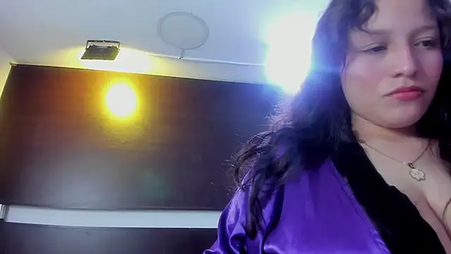 Marii 18 online show from 03.20.25