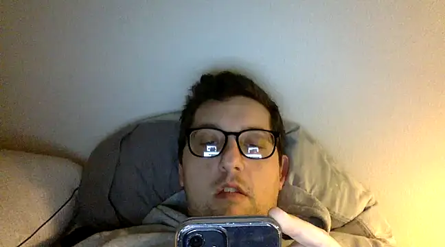 Snapshot of Milflover96 chatting on 02.14.25 Milflover96 online show from 02.14.25