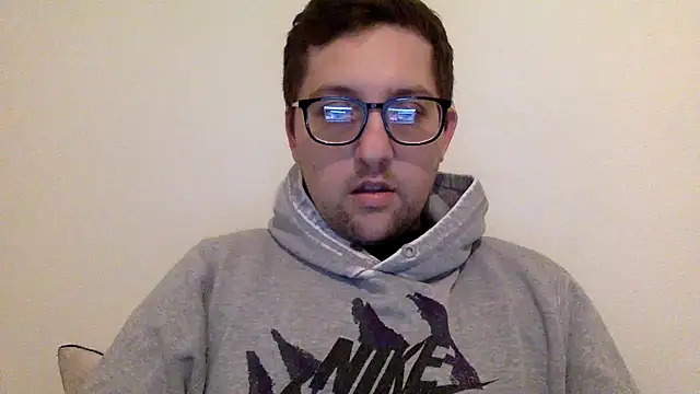 Snapshot of Milflover96 chatting on 02.14.25 Milflover96 online show from 02.14.25