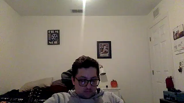 Snapshot of Milflover96 chatting on 02.16.25 Milflover96 online show from 02.16.25