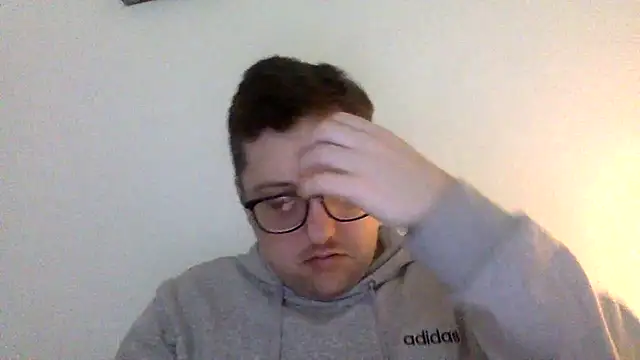 Snapshot of Milflover96 chatting on 02.19.25 Milflover96 online show from 02.19.25