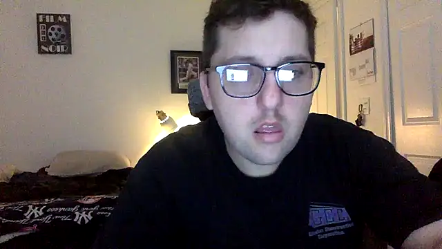 Snapshot of Milflover96 chatting on 02.19.25 Milflover96 online show from 02.19.25