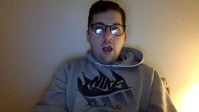 Snapshot of Milflover96 chatting on 02.21.25 Milflover96 online show from 02.21.25