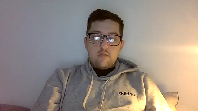 Snapshot of Milflover96 chatting on 02.21.25 Milflover96 online show from 02.21.25