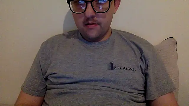 Snapshot of Milflover96 chatting on 02.24.25 Milflover96 online show from 02.24.25