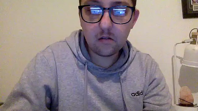 Snapshot of Milflover96 chatting on 02.25.25 Milflover96 online show from 02.25.25