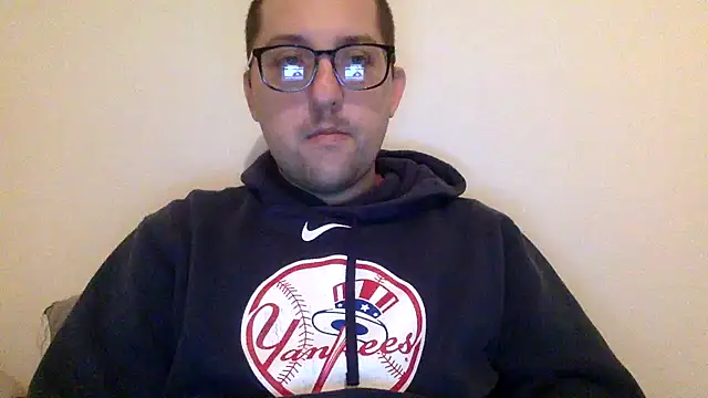 Snapshot of Milflover96 chatting on 02.26.25 Milflover96 online show from 02.26.25