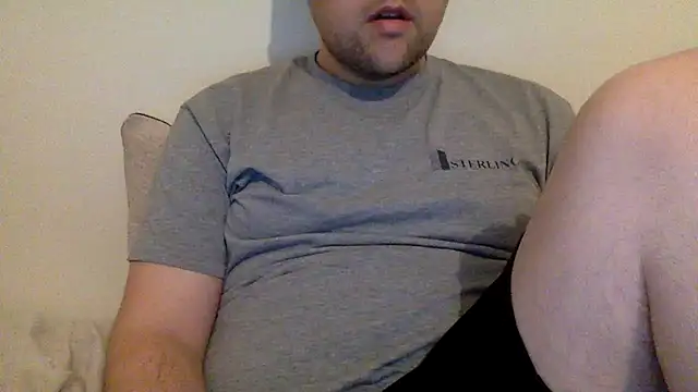 Snapshot of Milflover96 chatting on 03.05.25 Milflover96 online show from 03.05.25