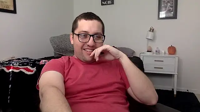 Snapshot of Milflover96 chatting on 03.05.25 Milflover96 online show from 03.05.25