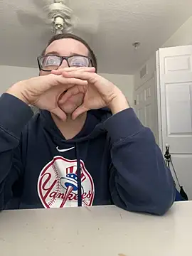 Snapshot of Milflover96 chatting on 03.07.25 Milflover96 online show from 03.07.25