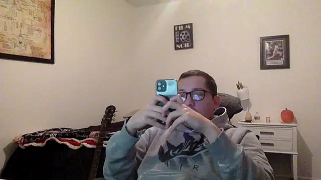 Snapshot of Milflover96 chatting on 03.08.25 Milflover96 online show from 03.08.25