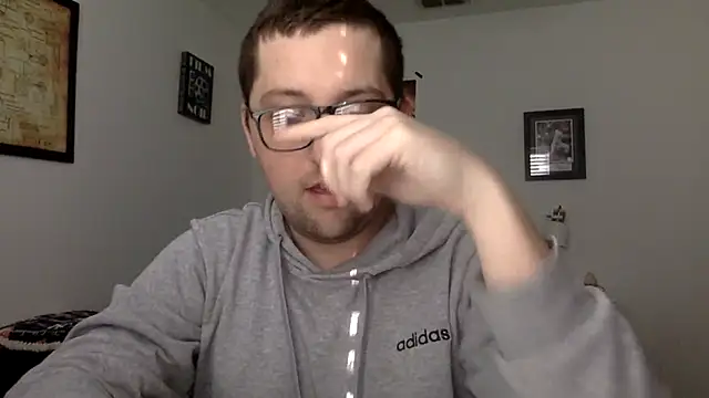 Snapshot of Milflover96 chatting on 03.19.25 Milflover96 online show from 03.19.25