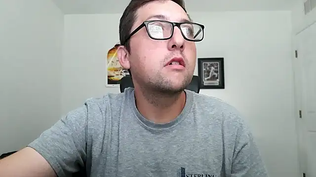 Snapshot of Milflover96 chatting on 10.05.25 Milflover96 online show from 10.05.25