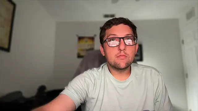 Snapshot of Milflover96 chatting on 11.16.25 Milflover96 online show from 11.16.25