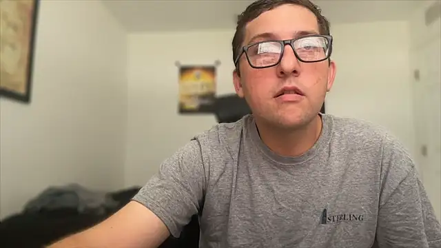 Snapshot of Milflover96 chatting on 11.21.25 Milflover96 online show from 11.21.25