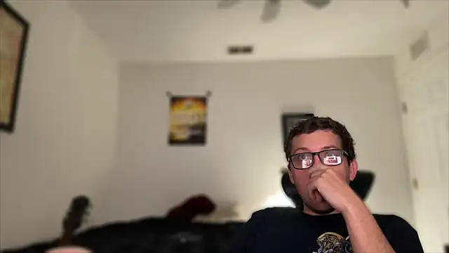 Snapshot of Milflover96 chatting on 12.03.25 Milflover96 online show from 12.03.25