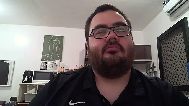 Snapshot of alexxxbear chatting on 02.10.25 alexxxbear online show from 02.10.25