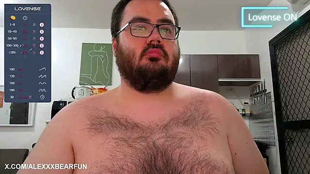 Snapshot of alexxxbear chatting on 02.27.25 alexxxbear online show from 02.27.25