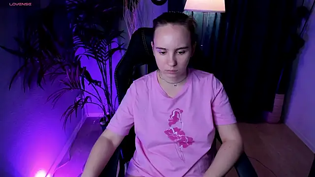 Lika 0ne online show from 10.24.25