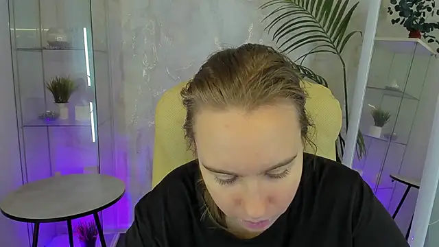 Snapshot of Lika_0ne chatting on 03.19.26 Lika 0ne online show from 03.19.26