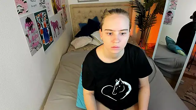 Snapshot of Lika_0ne chatting on 03.20.26 Lika 0ne online show from 03.20.26