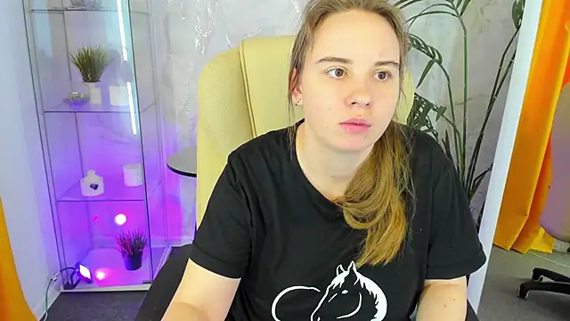 Snapshot of Lika_0ne chatting on 03.27.26 Lika 0ne online show from 03.27.26